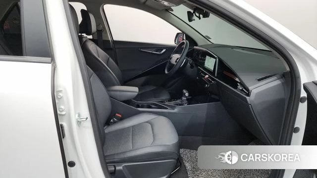 Kia Di Ol Nu Niro id 4646305 из Кореи 18