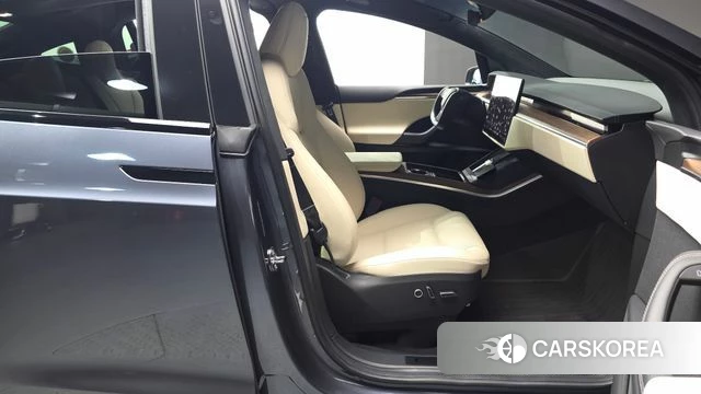 Tesla Model X id 4618225 из Кореи 18
