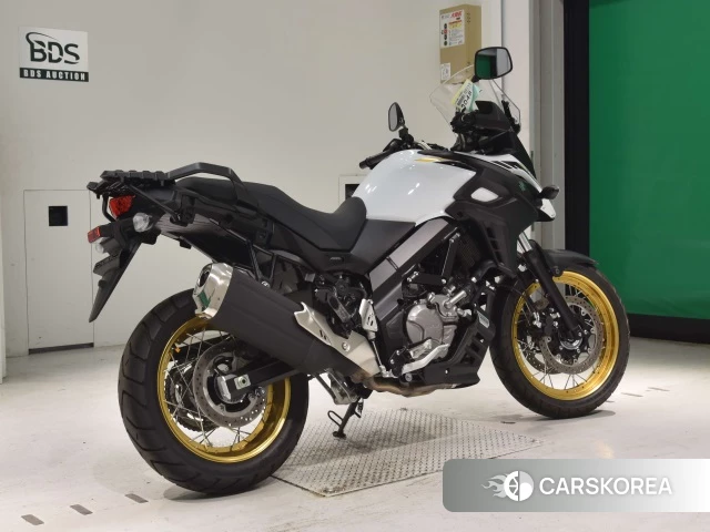 Проданный Suzuki V-STROM 650 XT 2023 из Японии, фото 2