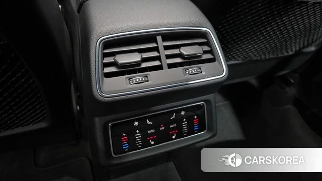 Audi e-Tron id 4249111 из Кореи 18