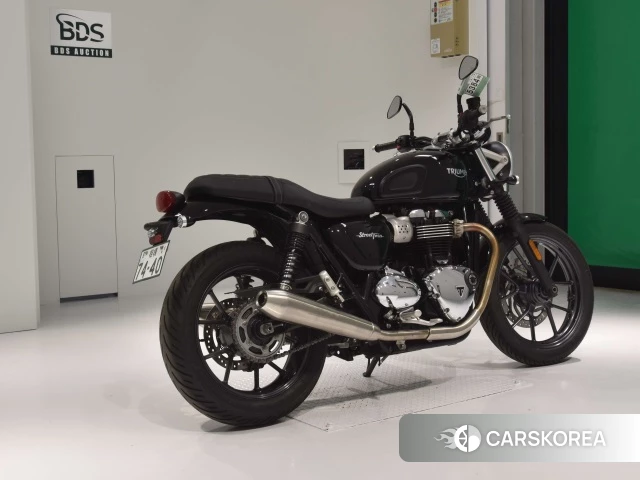 Проданный Triumph STREET TWIN 2017 из Японии, фото 2