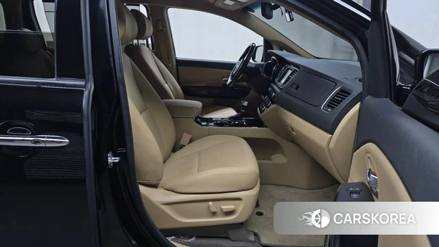Kia The New Carnival id 4476951 из Кореи 18