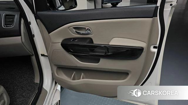 Kia The New Carnival id 4849756 из Кореи 18