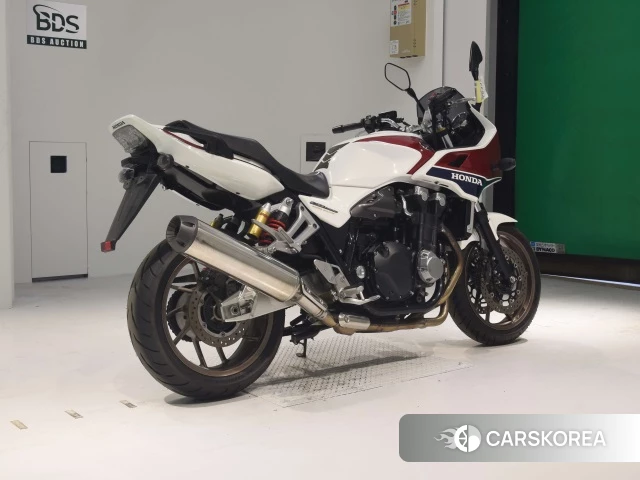 Проданный Honda CB1300SF BOLDOR 2016 из Японии, фото 2