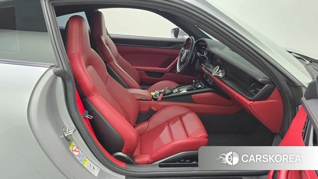 Porsche 911(992) id 4700828 из Кореи 18