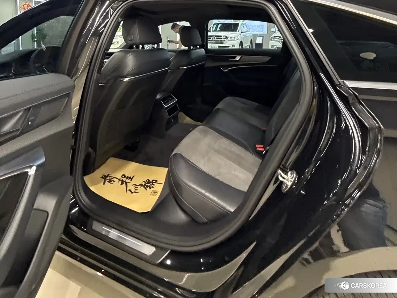 Audi A6L id 4545873 из Китая 18