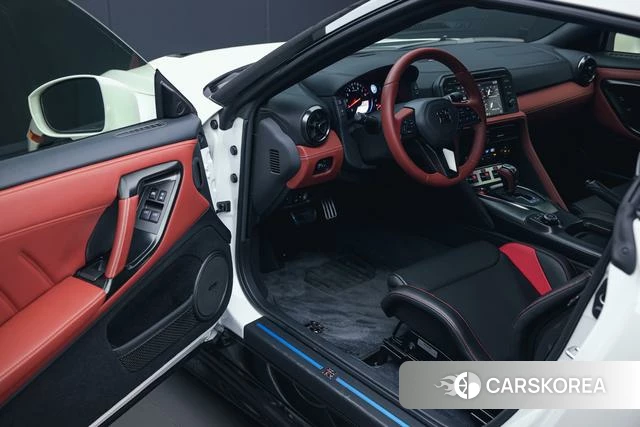 Nissan GT-R id 4333928 из Китая 18