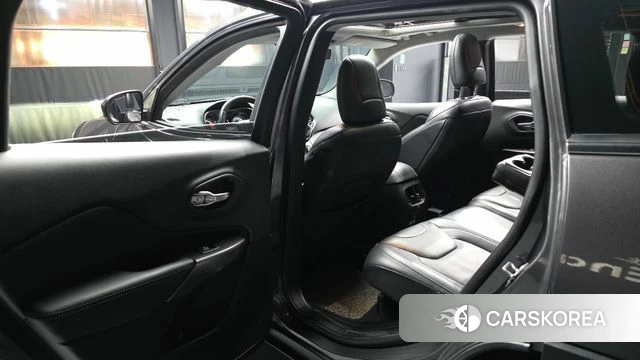 Jeep Cherokee (KL) id 4850006 из Кореи 18