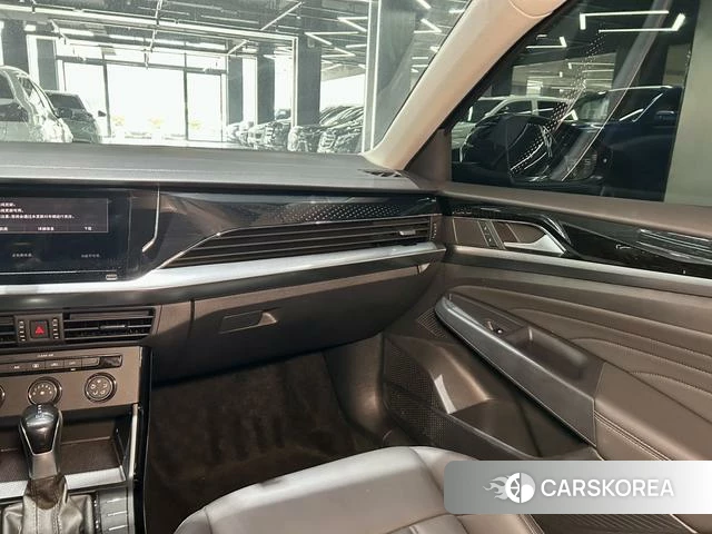 Volkswagen Passat id 4258664 из Китая 18