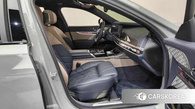 BMW 7 Series (G70) id 4700607 из Кореи 18