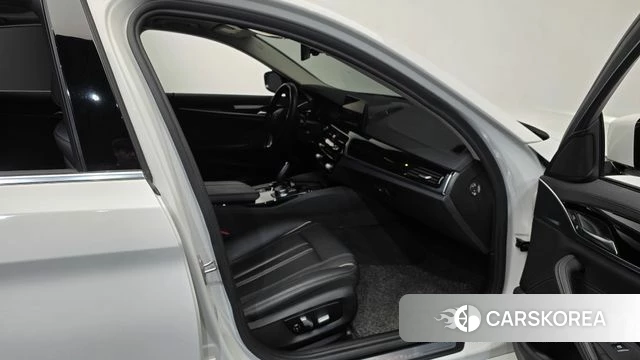 BMW 5 Series (G30) id 4435536 из Кореи 18