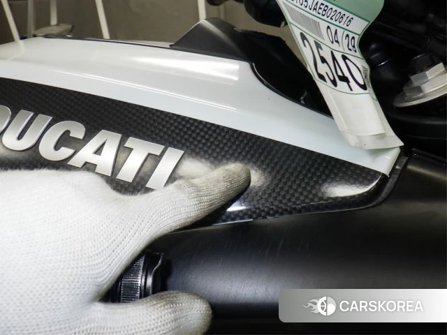 Ducati DIAVEL CARBON id 4229278 из Японии 18