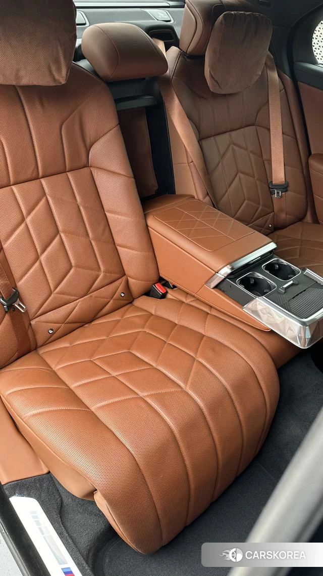BMW 7 series id 4260552 из Китая 18