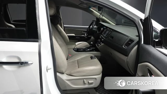Kia The New Carnival id 4543224 из Кореи 18