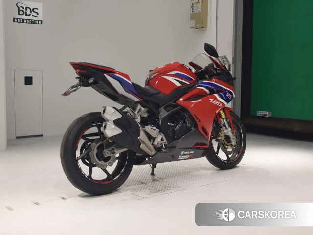 Проданный Honda CBR250RR 2017 из Японии, фото 2