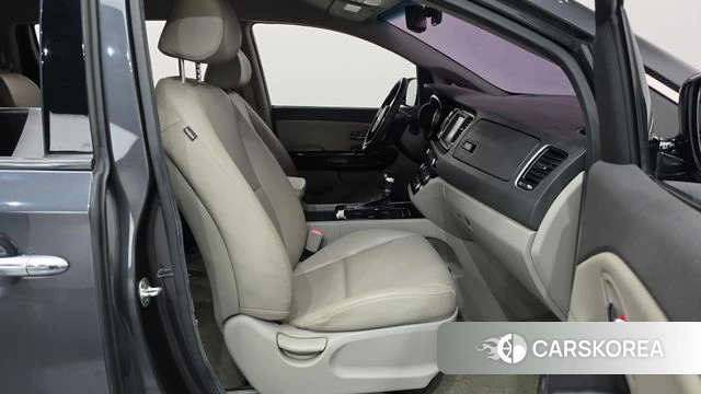 Kia All New Carnival id 4785903 из Кореи 18