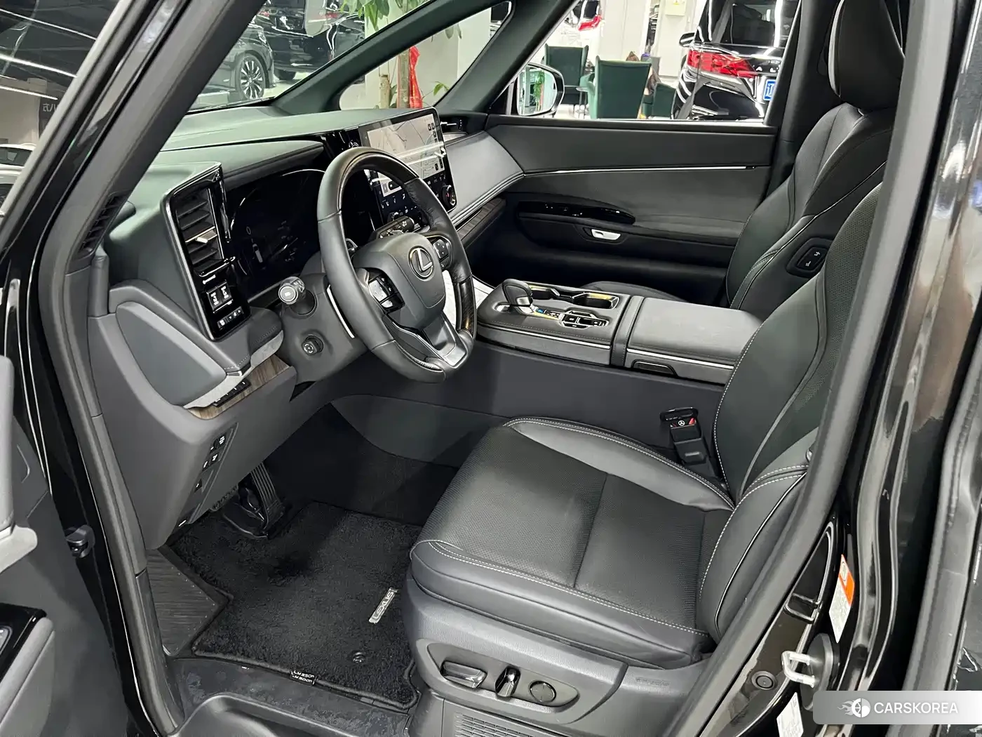 Lexus LM id 4664486 из Китая 18
