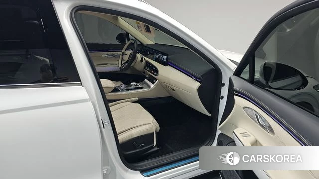 Genesis GV70 id 4321879 из Кореи 18