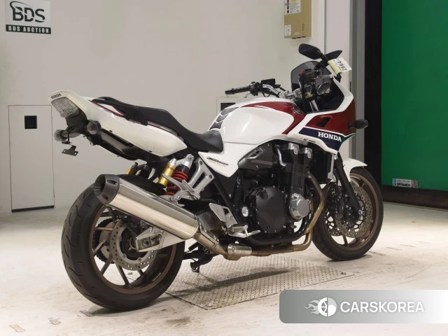 Проданный Honda CB1300SF BOLDOR 2014 из Японии, фото 2