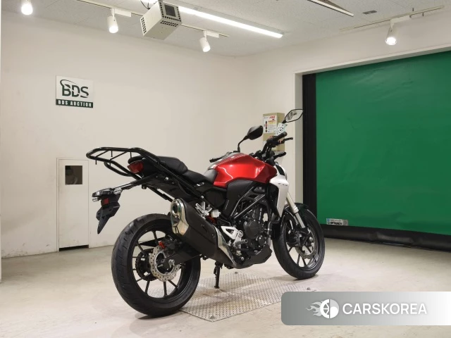 Проданный Honda CB250R 2018 из Японии, фото 2
