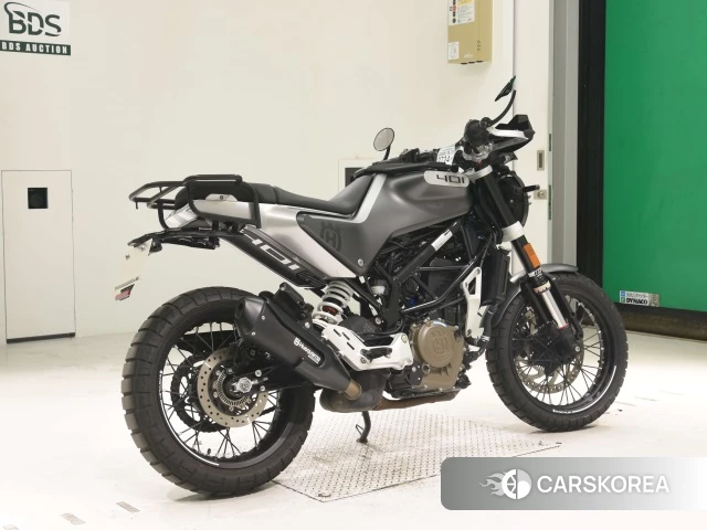Проданный Husqvarna SVARTPILEN 401 2021 из Японии