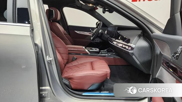 BMW 7 Series (G70) id 4548565 из Кореи 18