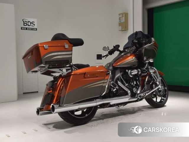 Проданный Harley-Davidson Road Glide FLTRXSE1800 CVO 2013 из Японии, фото 2