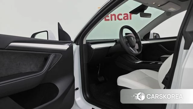 Tesla Model Y id 4645456 из Кореи 18