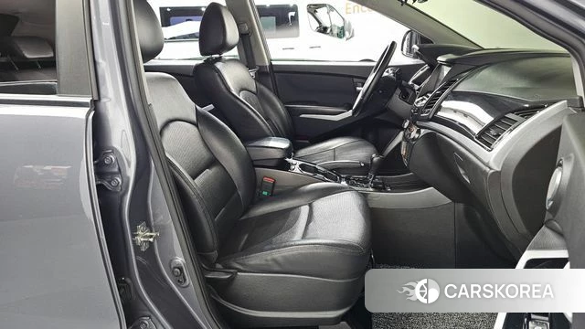 Ssangyong New Style Korando C id 4269532 из Кореи 18