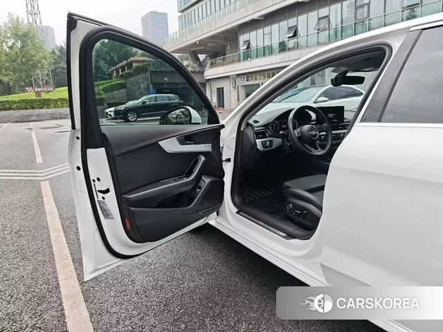 Audi A4L id 4273263 из Китая 18