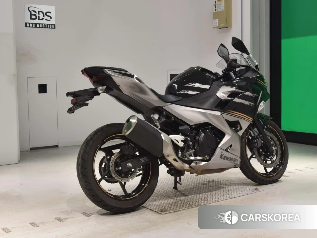 Проданный Kawasaki NINJA 250 2018 из Японии, фото 2