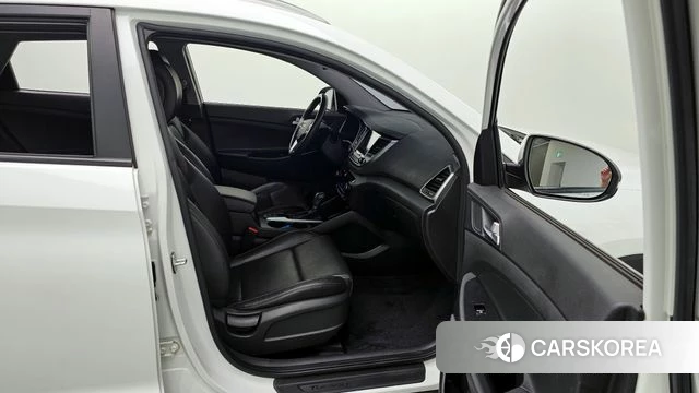 Hyundai All New Tucson id 4384914 из Кореи 18