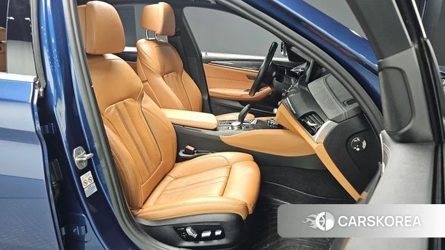 BMW 5 Series (G30) id 4849309 из Кореи 18