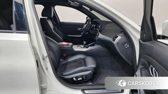 BMW 3 Series (G20) id 4196319 из Кореи 18