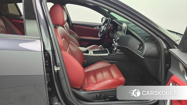 Kia Stinger id 4424984 из Кореи 18