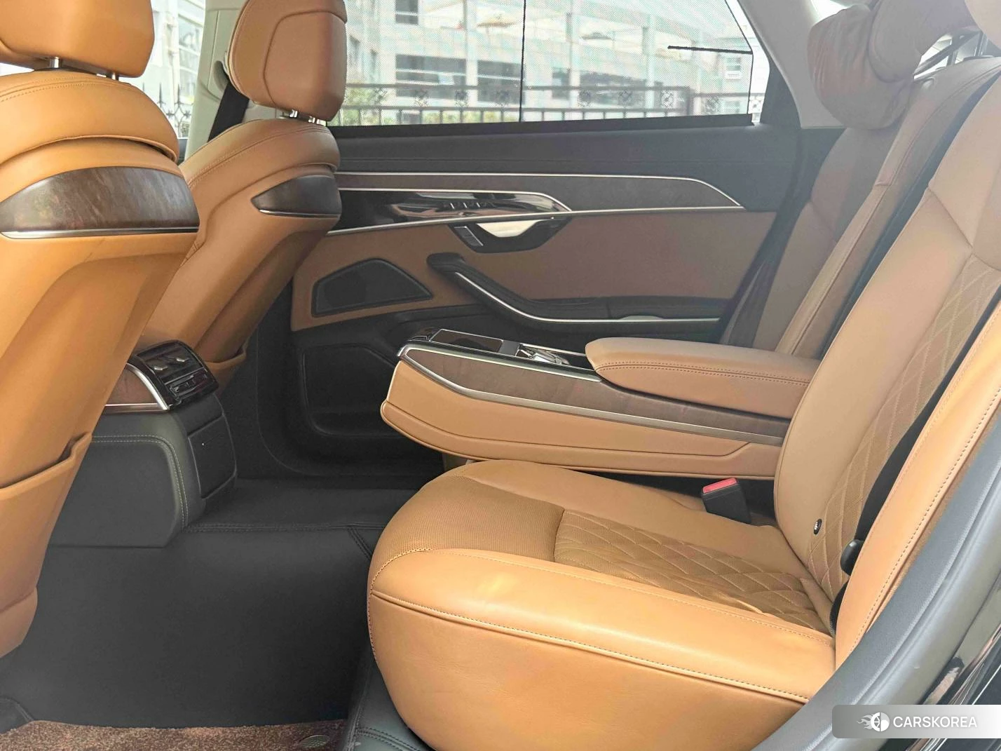Audi A8 id 4419495 из Китая 18