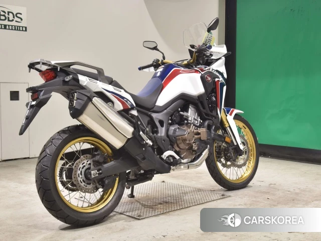 Проданный Honda CRF1000L AFRICA TWIN 2016 из Японии