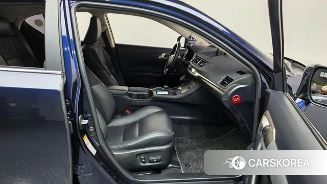 Lexus CT200h id 4785959 из Кореи 18