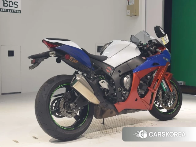 Проданный Kawasaki ZX-10R NINJA ABS 2018 из Японии, фото 2