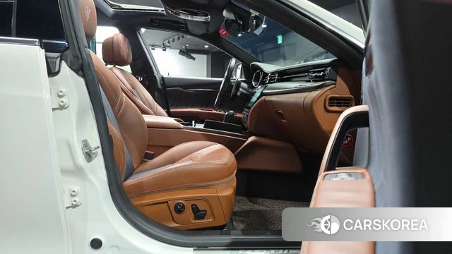 Maserati Quattroporte id 4587380 из Кореи 18