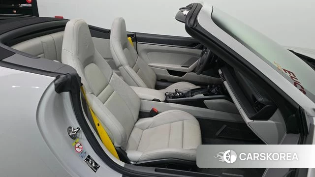 Porsche 911(992) id 4712516 из Кореи 18