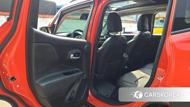 Jeep Renegade id 4530575 из Кореи 18