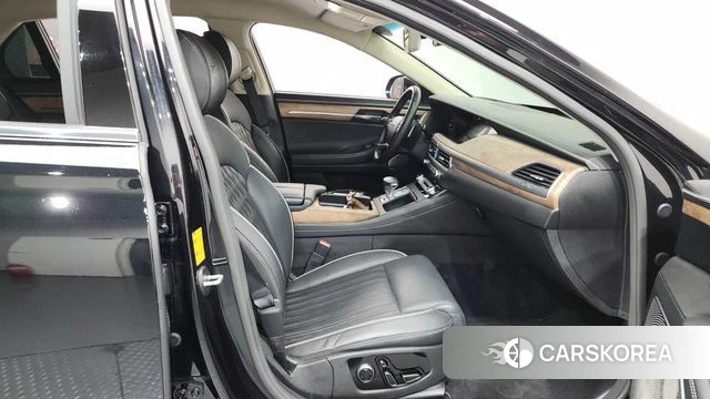 Genesis G90 id 4495802 из Кореи 18