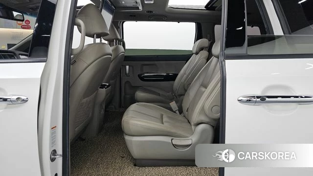 Kia All New Carnival id 4357013 из Кореи 18