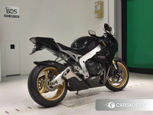 Проданный Honda CBR1000RR 2011 из Японии, фото 2