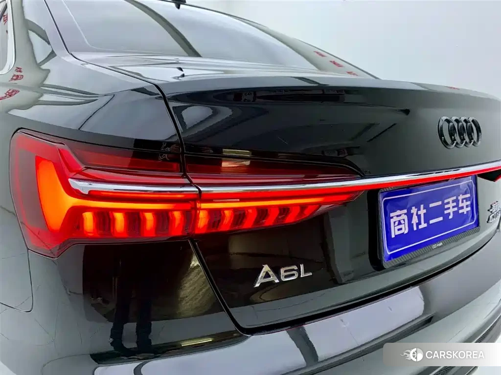 Audi A6L id 4644454 из Китая 18