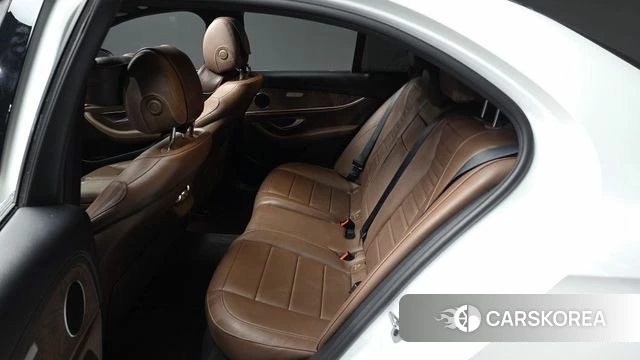 Mercedes-Benz E-Class W213 id 4506791 из Кореи 18