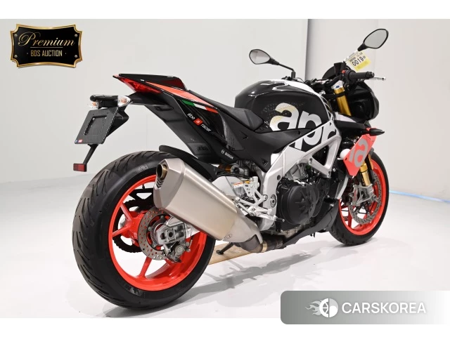 Проданный Aprilia TUONO V4 1100 FACTORY 2021 из Японии, фото 2