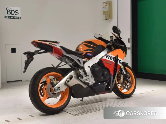 Проданный Honda CBR1000RR 2022 из Японии, фото 2
