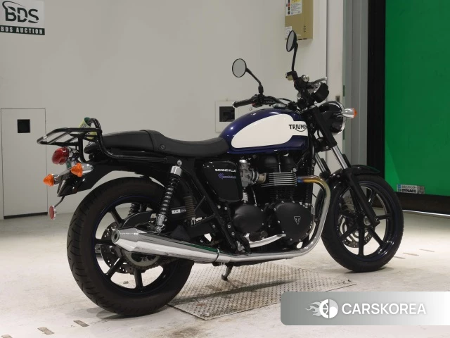 Проданный Triumph BONNEVILLE 2015 из Японии, фото 2